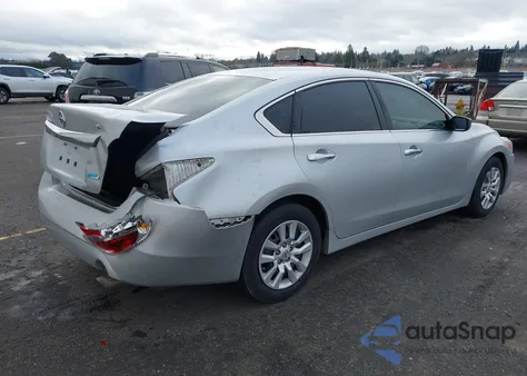 2013 Nissan Altima 2.5 S z USA, uszkodzony, nr VIN 1N4AL3AP4DN536411